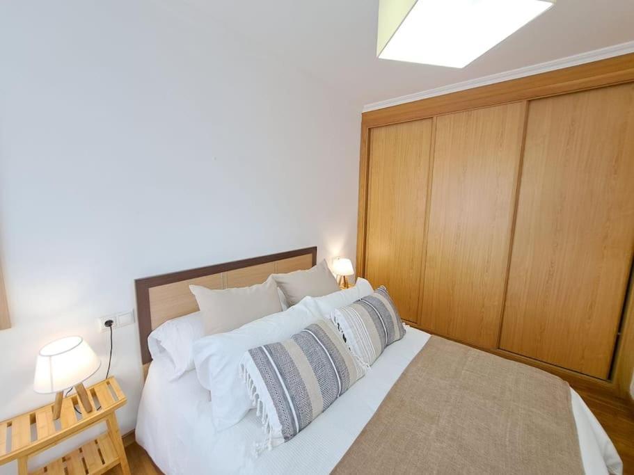 Apartamento Centrico En Vigo Luaran gambar